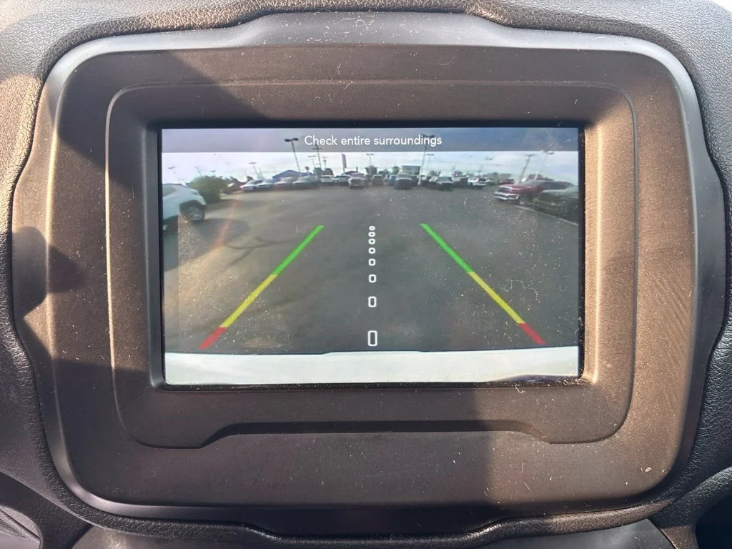 Used 2019 White Jeep Trailhawk image 21
