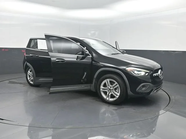 Used 2021 Black Mercedes-Benz GLA 250 image 35