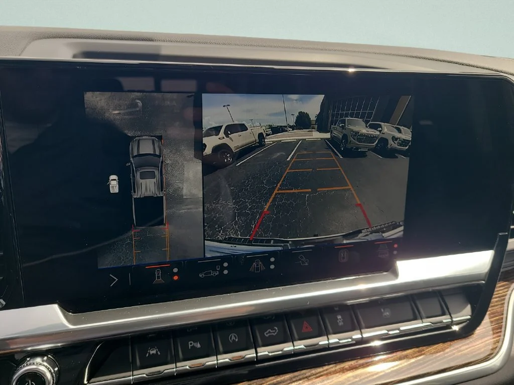 New 2026 Summit White GMC Elevation image 18