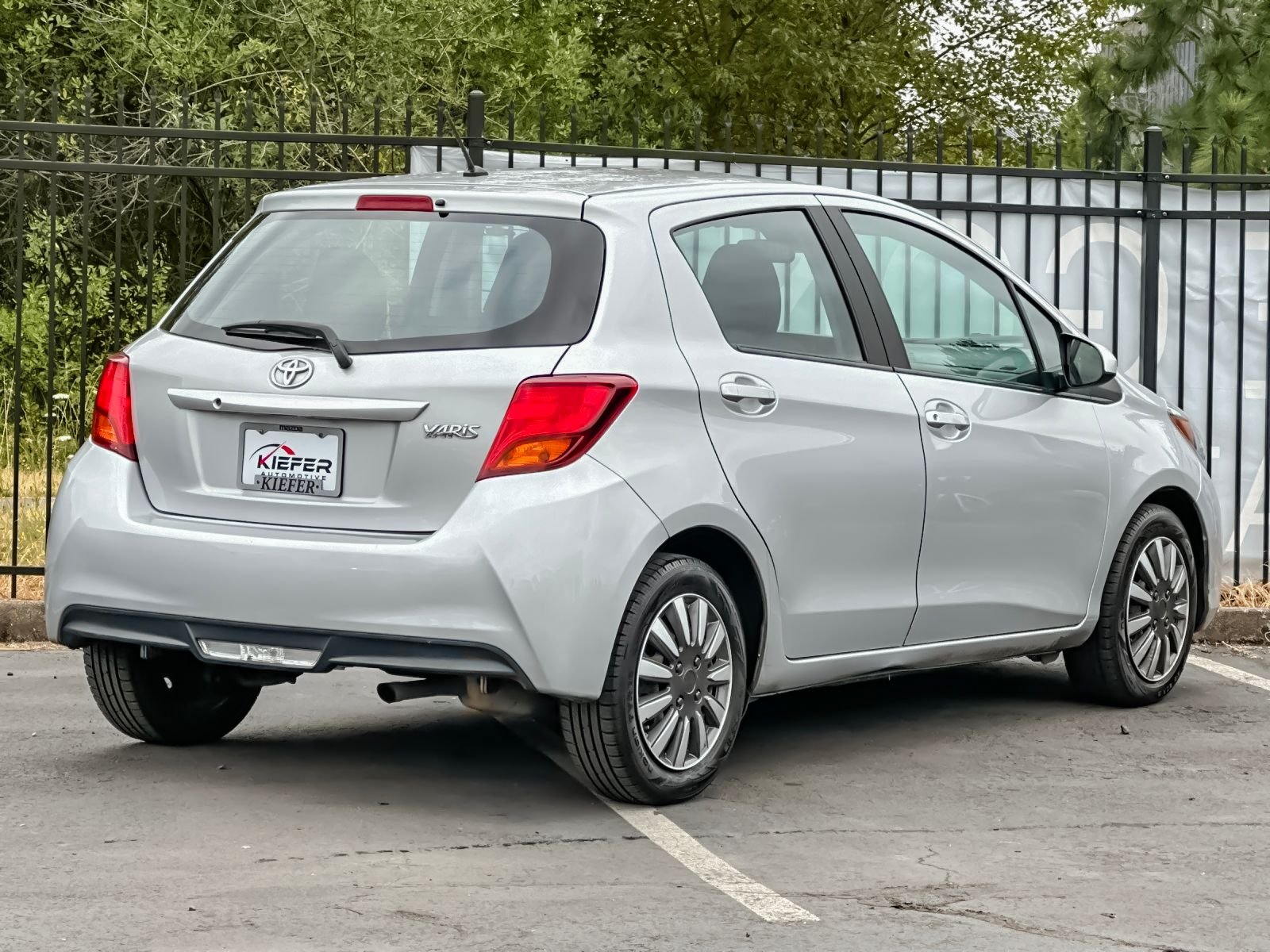 Used 2017 Silver Toyota L image 3