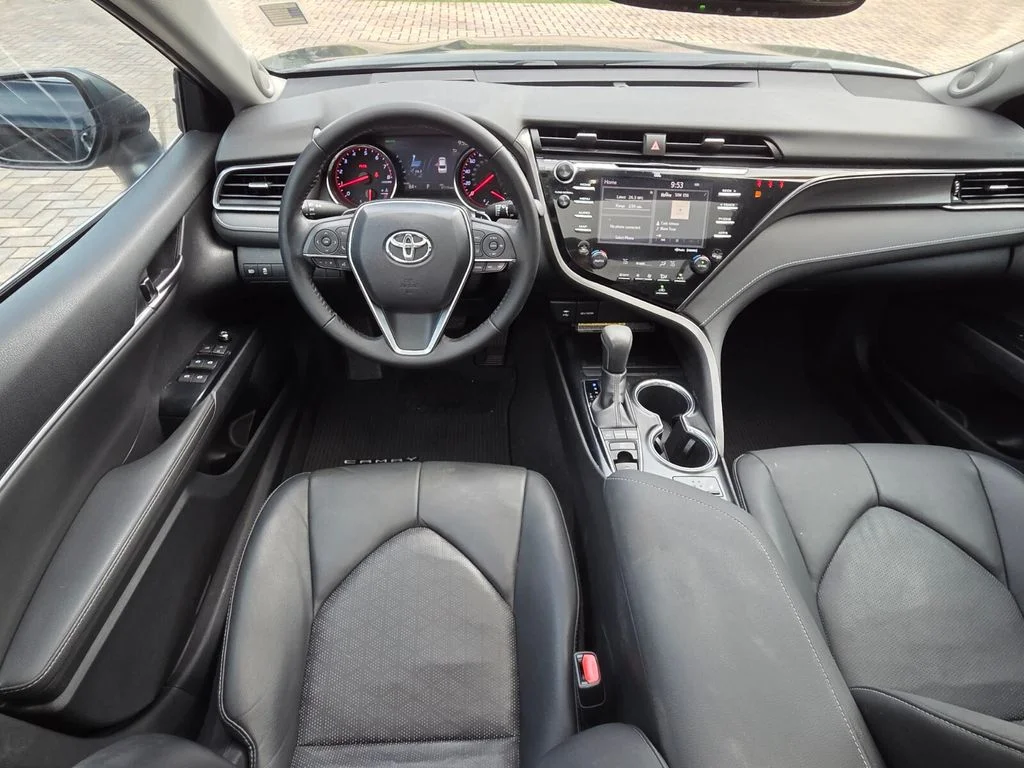 Used 2019 Blue Toyota XSE V6 image 6