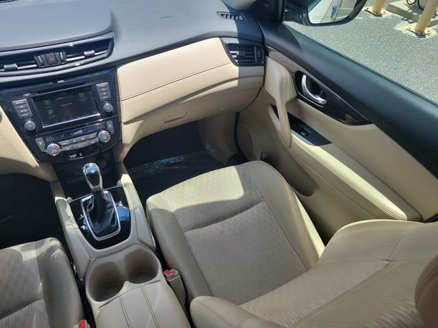 Used 2018 White Nissan SV image 14