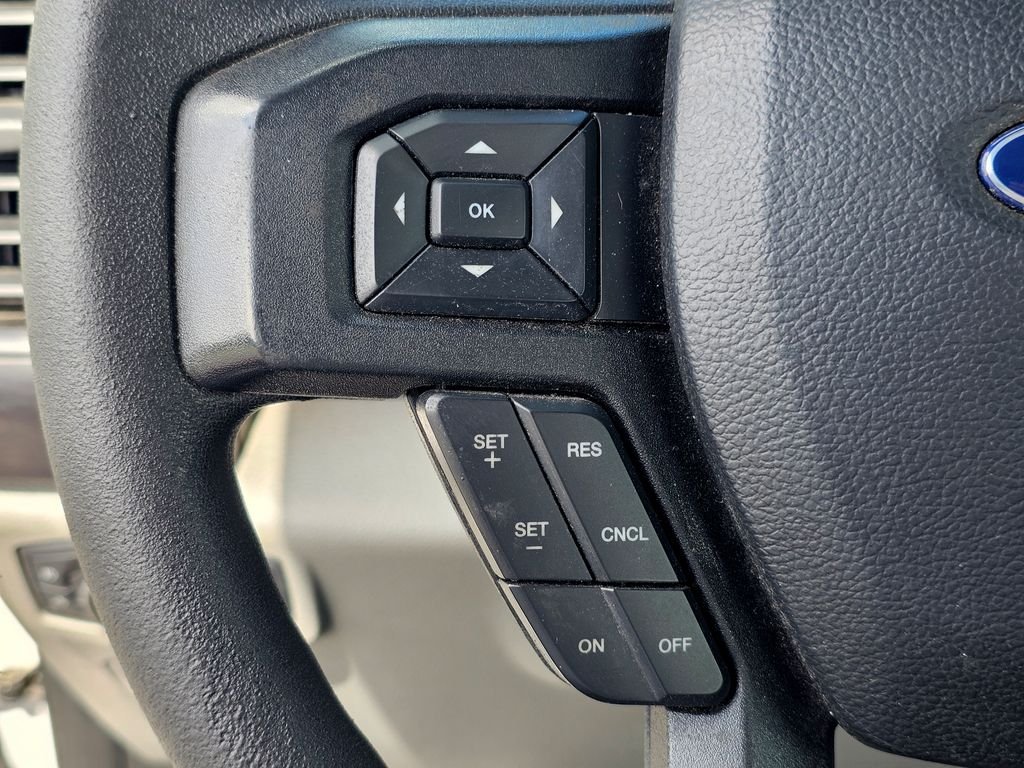 Used 2020 White Ford XL image 21