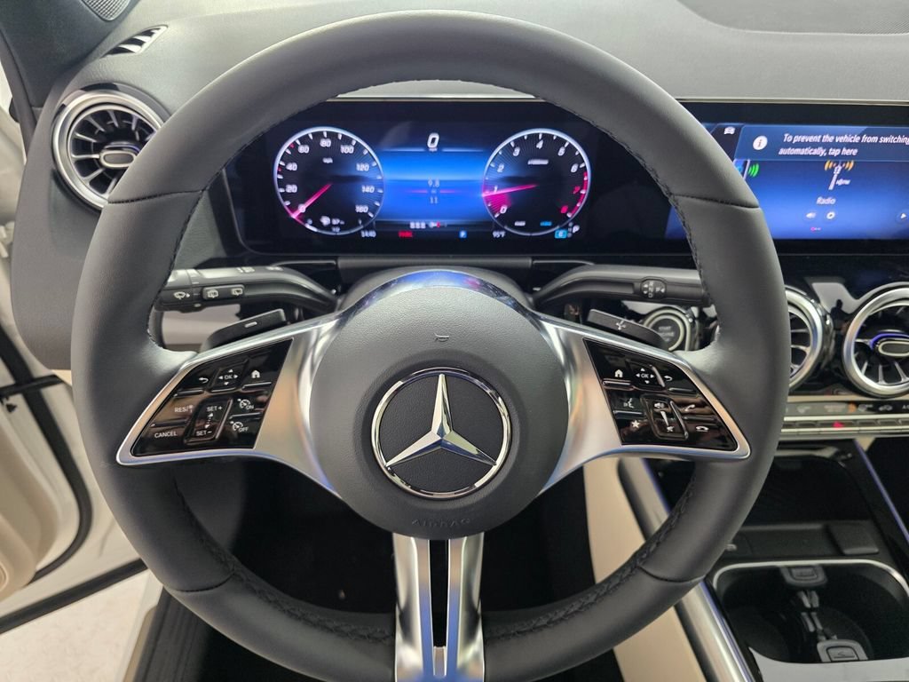 New 2026 Polar White Mercedes-Benz GLA 250 image 29