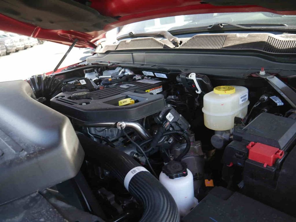 New 2026 Molten Red Pearl-Coat Exterior Paint RAM LARAMIE image 16