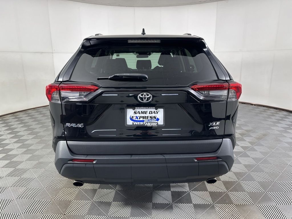 Used 2022 Black Toyota XLE image 19