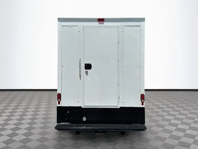 New 2025 Oxford White Ford 12