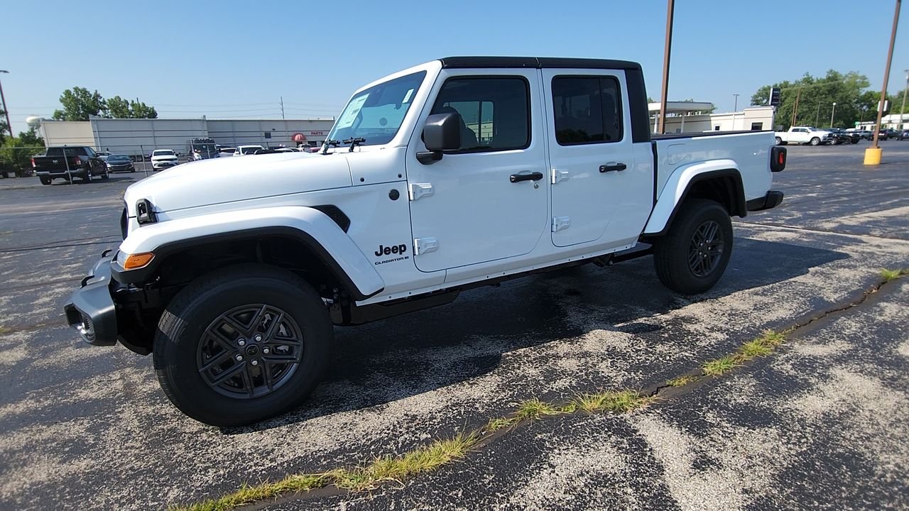 New 2026 White Jeep Sport S image 4