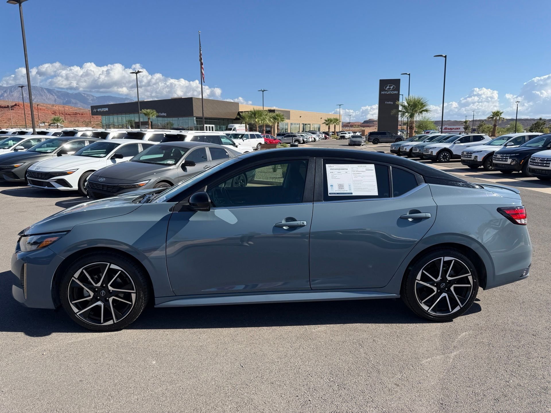 Used 2025 Gray Nissan SR image 11