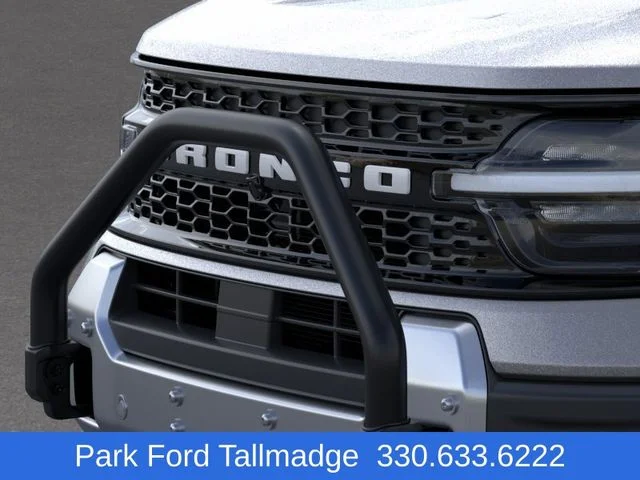 New 2025 Carbonized Gray Metallic Ford Outer Banks image 17