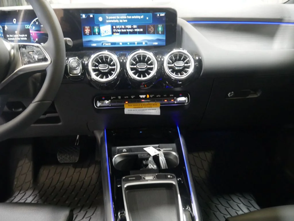 New 2026 Polar White Mercedes-Benz GLA 250 image 71