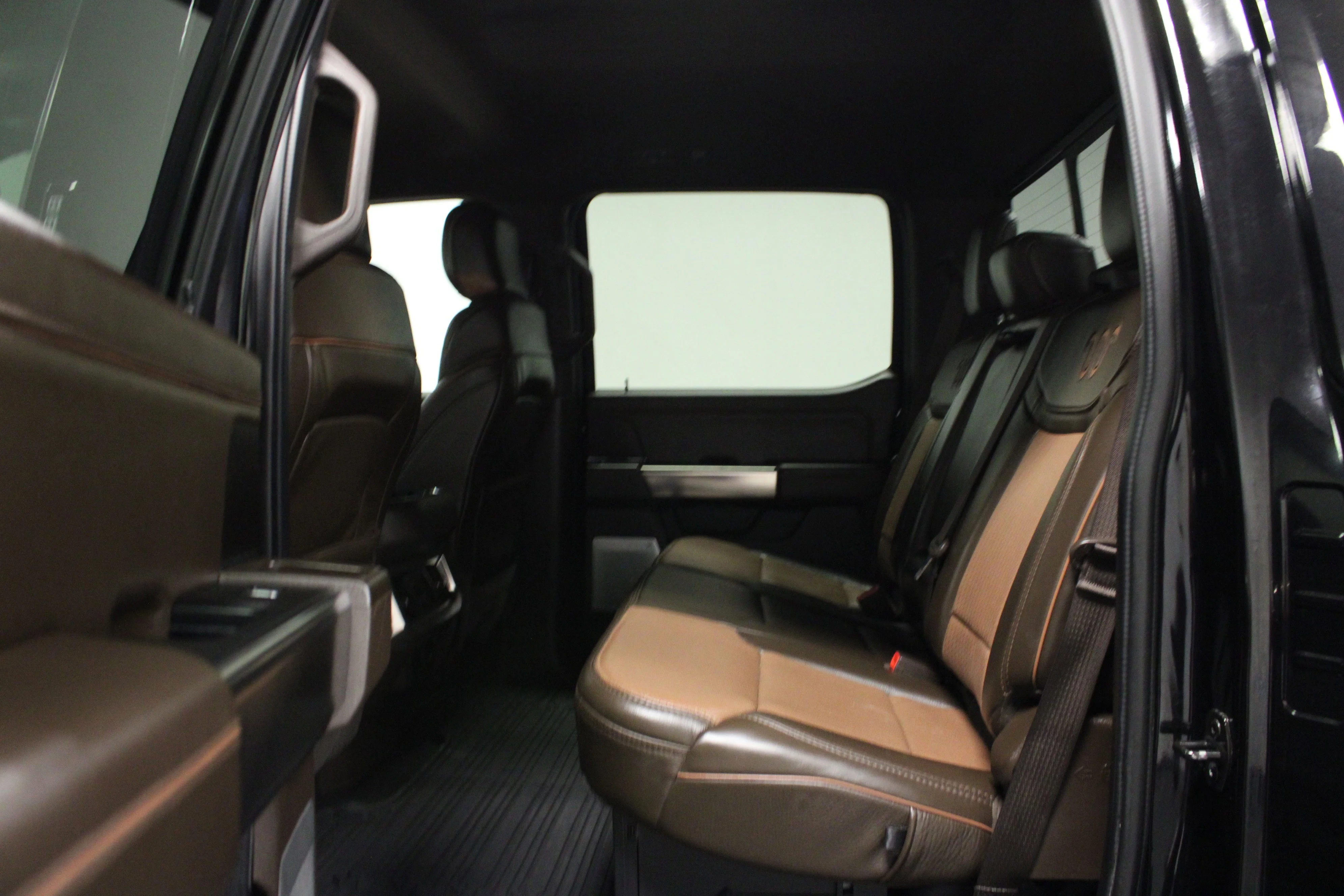 Used 2023 Agate Black Metallic Ford King Ranch image 13