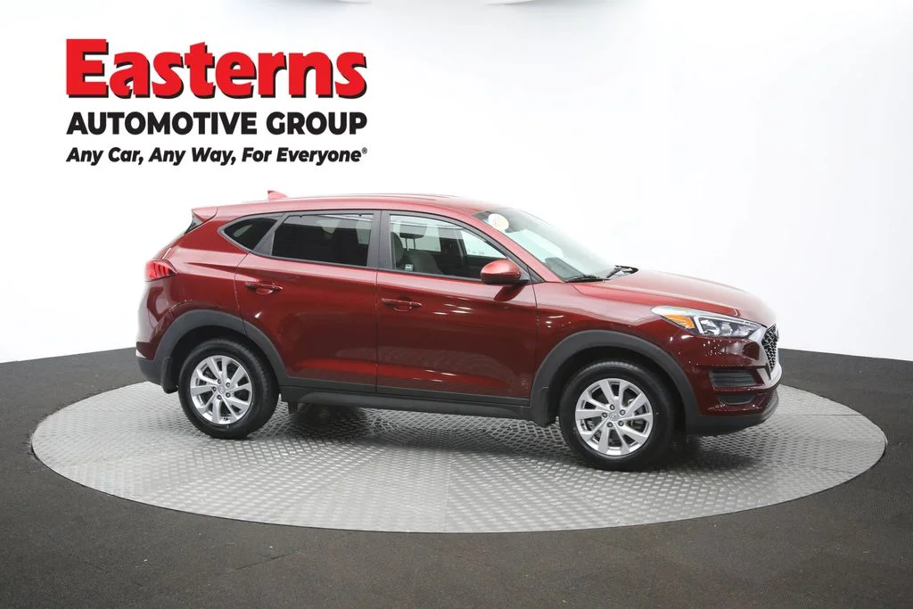 Used 2020 Red Hyundai SE image 46
