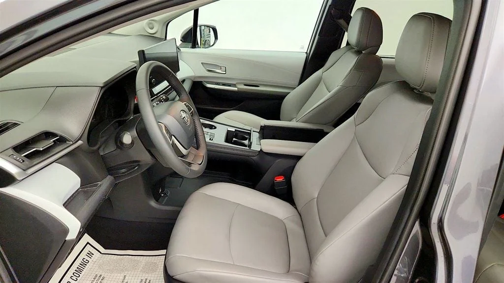 Used 2025 Magnetic Gray Metallic Toyota XLE AWD 7-Seater w/ Plus Pkg & 18