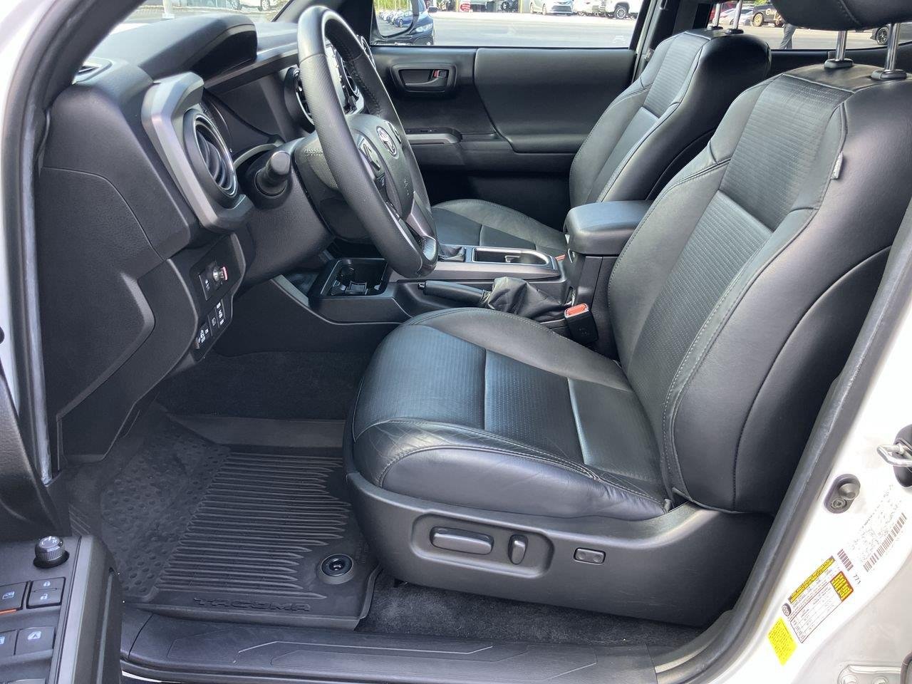 Used 2022 White Toyota TRD Off-Road Double Cab image 14