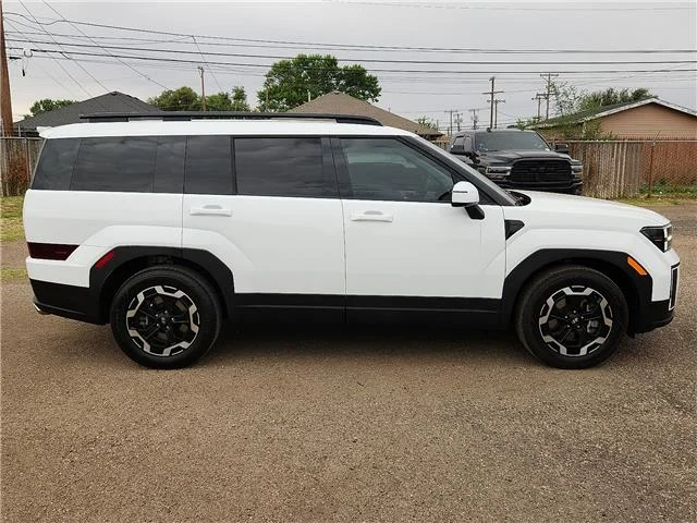 Used 2026 White Hyundai SEL All-Wheel Drive image 5