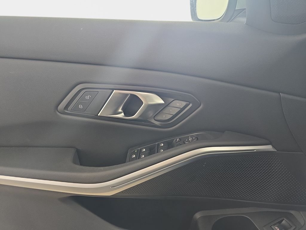 2025 BMW 3 Series 330i - Photo 30