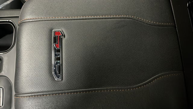 Used 2024 Onyx Black GMC AT4 image 20