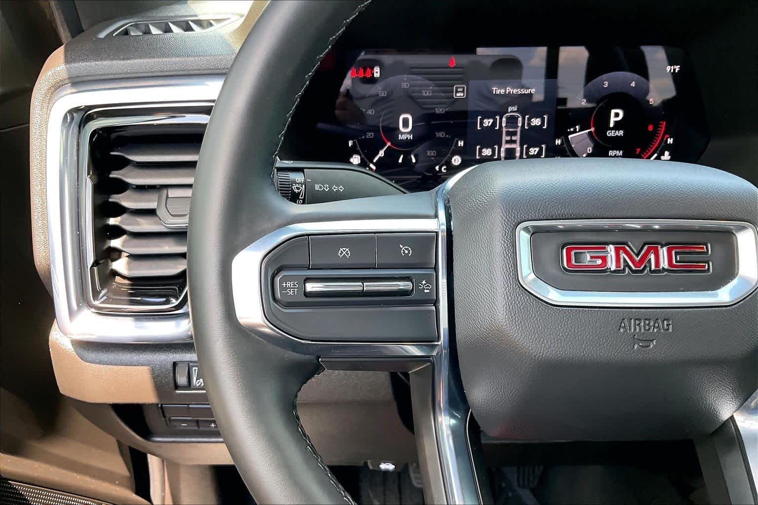 Used 2025 Onyx Black GMC 2WD Elevation image 23