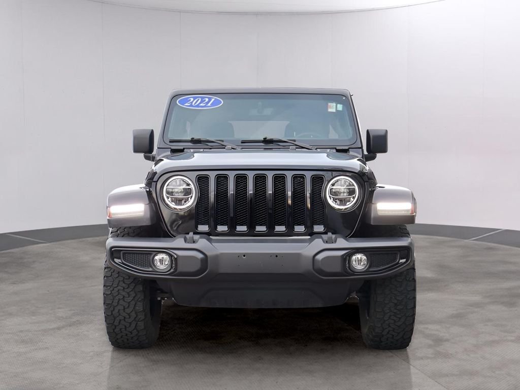 Used 2021 Jeep Wrangler Unlimited Sahara Altitude with VIN 1C4HJXEN0MW733696 for sale in Kansas City