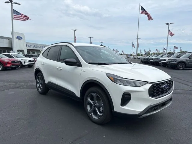 New 2026 Star White Metallic Tri-coat Ford ST-Line image 32