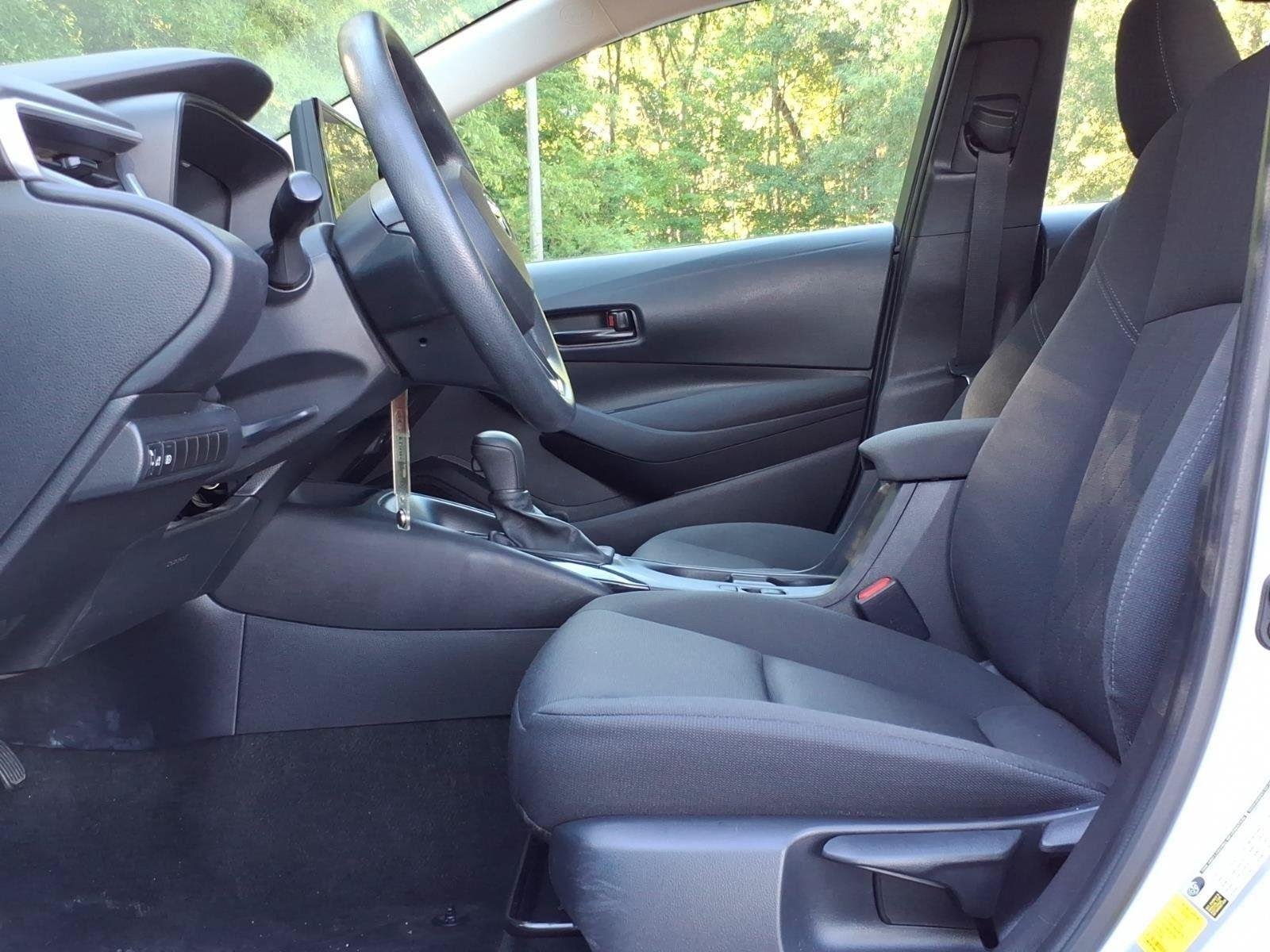 Used 2024  Toyota LE image 9