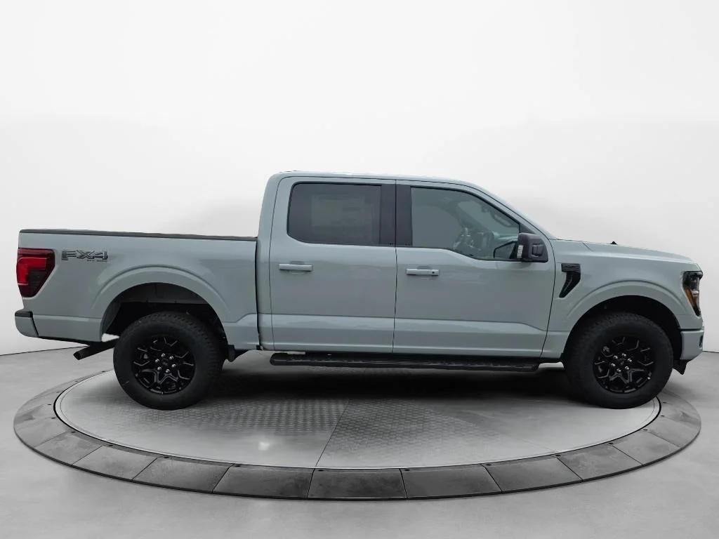 New 2026 Avalanche Ford XLT image 4