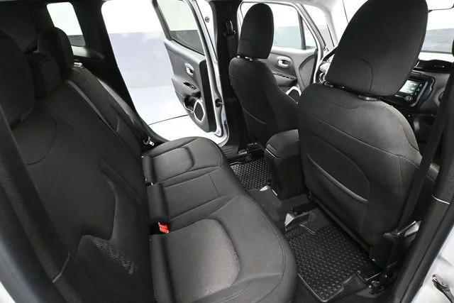 2017 Jeep Renegade Latitude - Photo 38