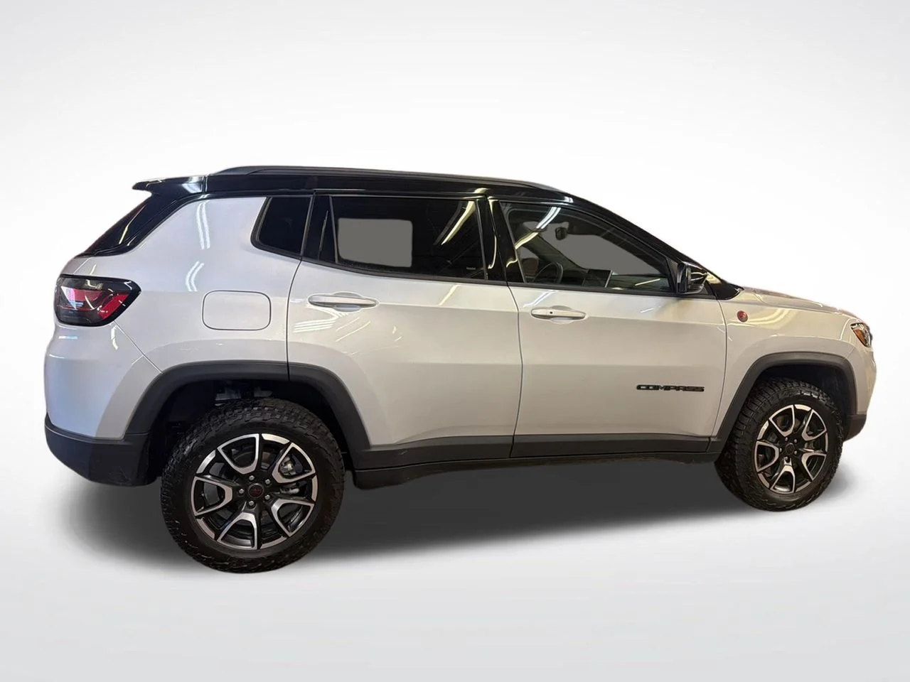 Used 2025 Silver Jeep Trailhawk image 7