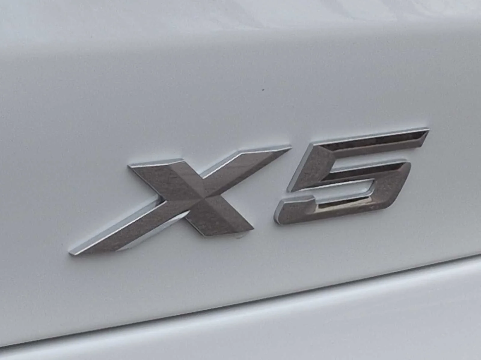 New 2026 Alpine White BMW xDrive40i image 12