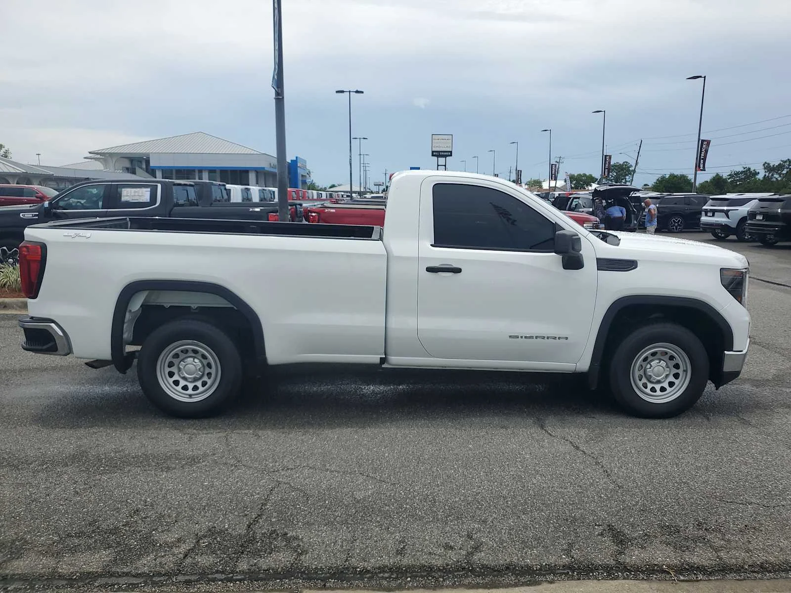 Used 2022 Summit White GMC Pro image 7