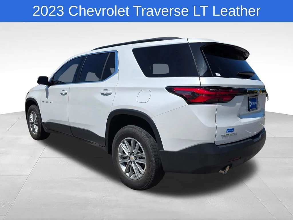 Used 2023 Iridescent Pearl Tricoat Chevrolet LT Leather image 6