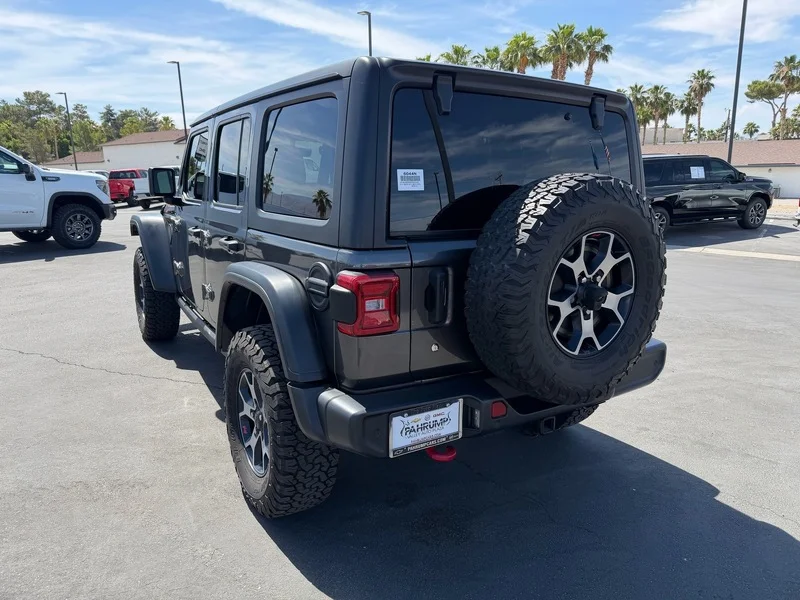 Used 2019 Granite Crystal M Jeep Rubicon image 5