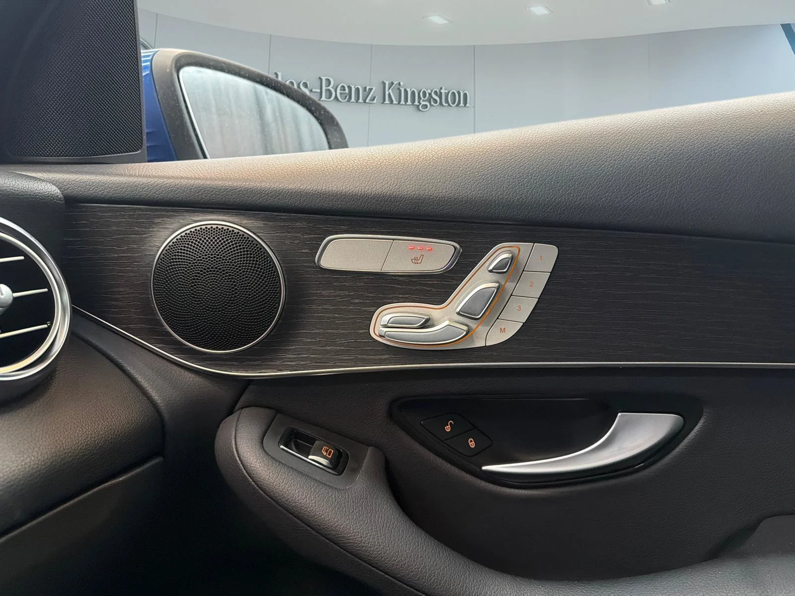 Certified Used 2022 Blue Mercedes-Benz GLC 300 image 21