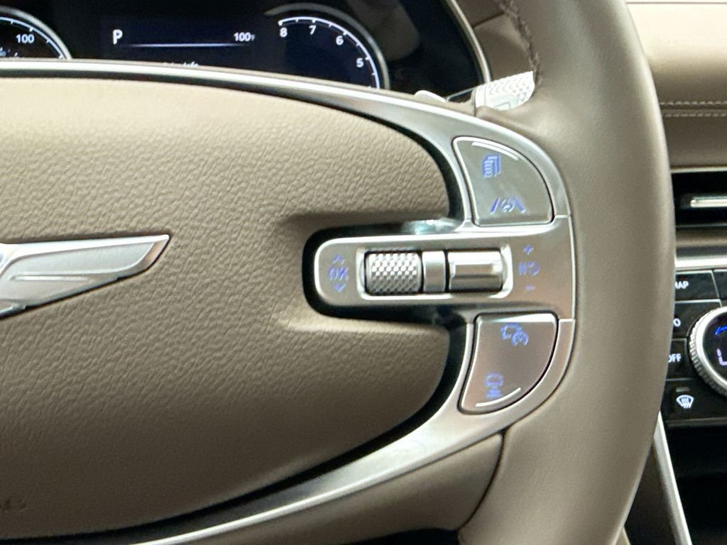 Used 2024 Silver Genesis 2.5T image 12