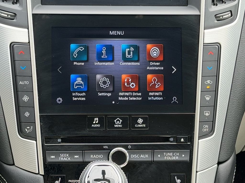 Used 2023 Red INFINITI LUXE image 19