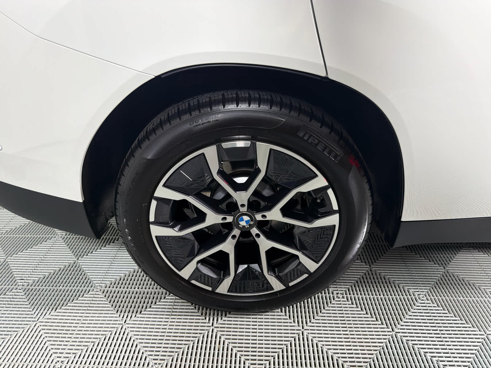 Used 2026 Alpine White BMW 30 xDrive image 10