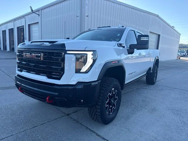 Used 2025 White GMC AT4X image 1
