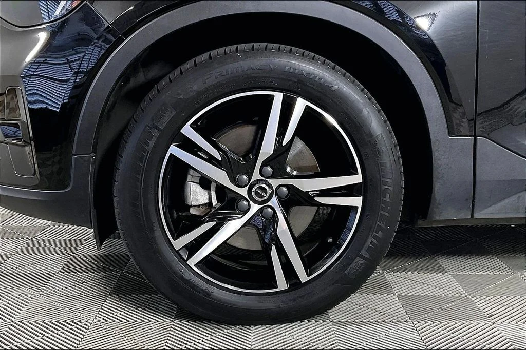 Certified Used 2023 Black Volvo B5 Plus Dark Theme image 8