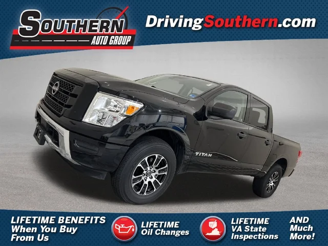 2023 Nissan Titan SV