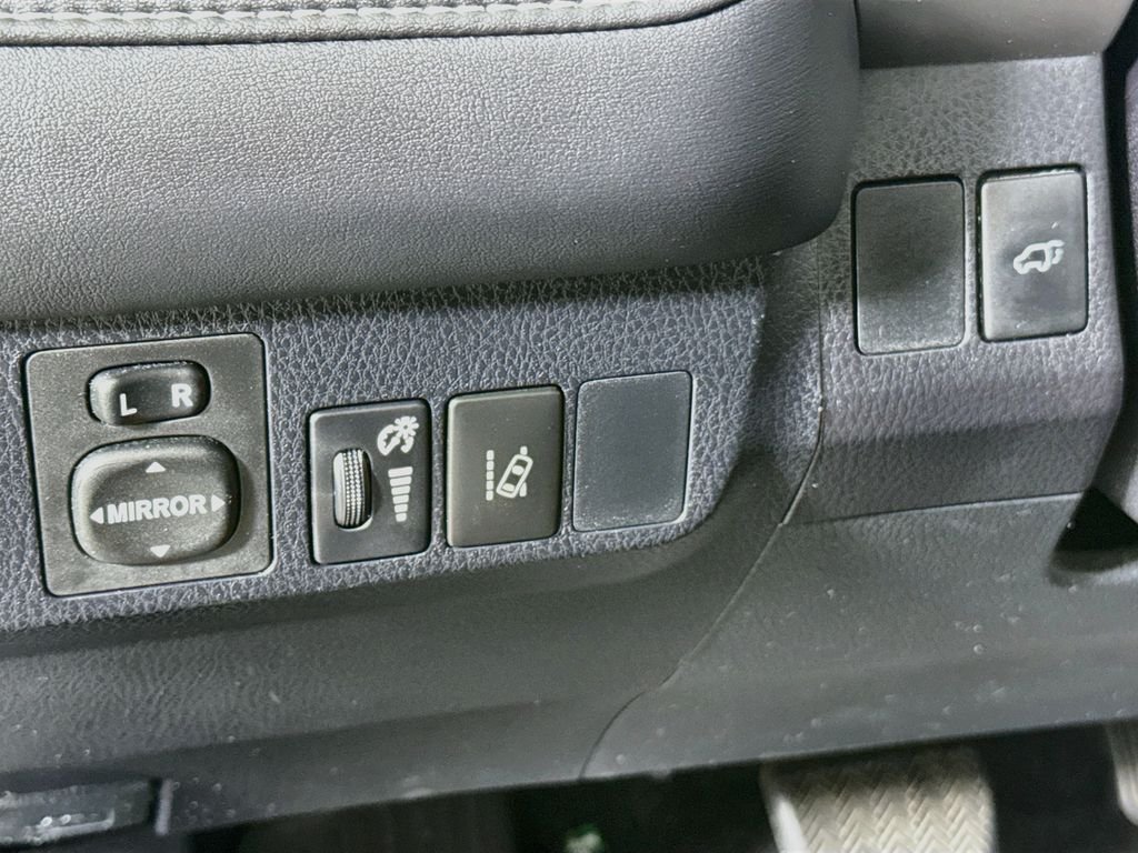 Used 2016 Gray Toyota Limited image 10