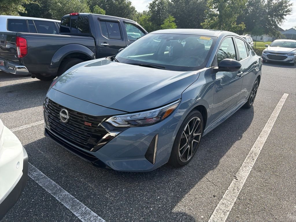 2024 Nissan Sentra SR CVT's photo