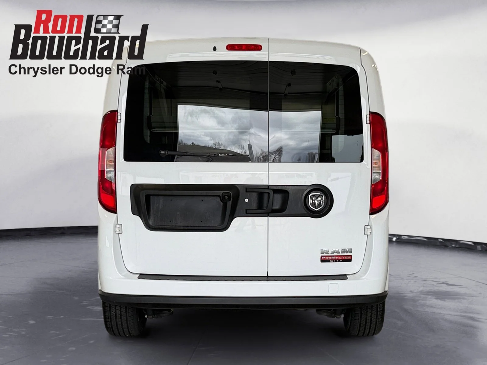 Used 2022 Bright White Ram Tradesman image 3