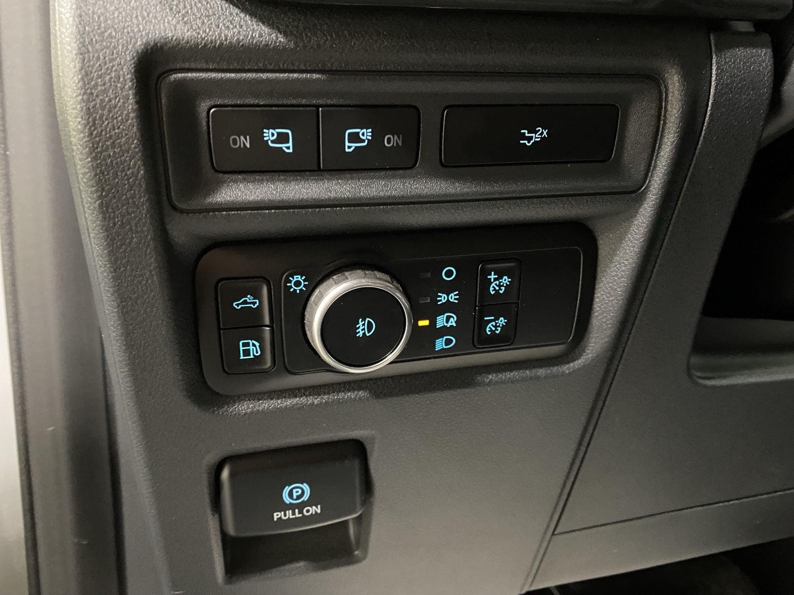 Used 2023 Avalanche Gray Ford XLT image 20