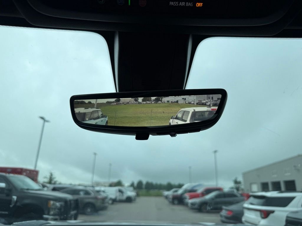 Used 2022 Silver Ice Metallic Chevrolet High Country image 13
