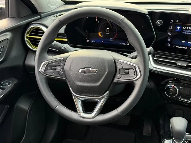Used 2025 Mosaic Black Metallic Chevrolet  image 13