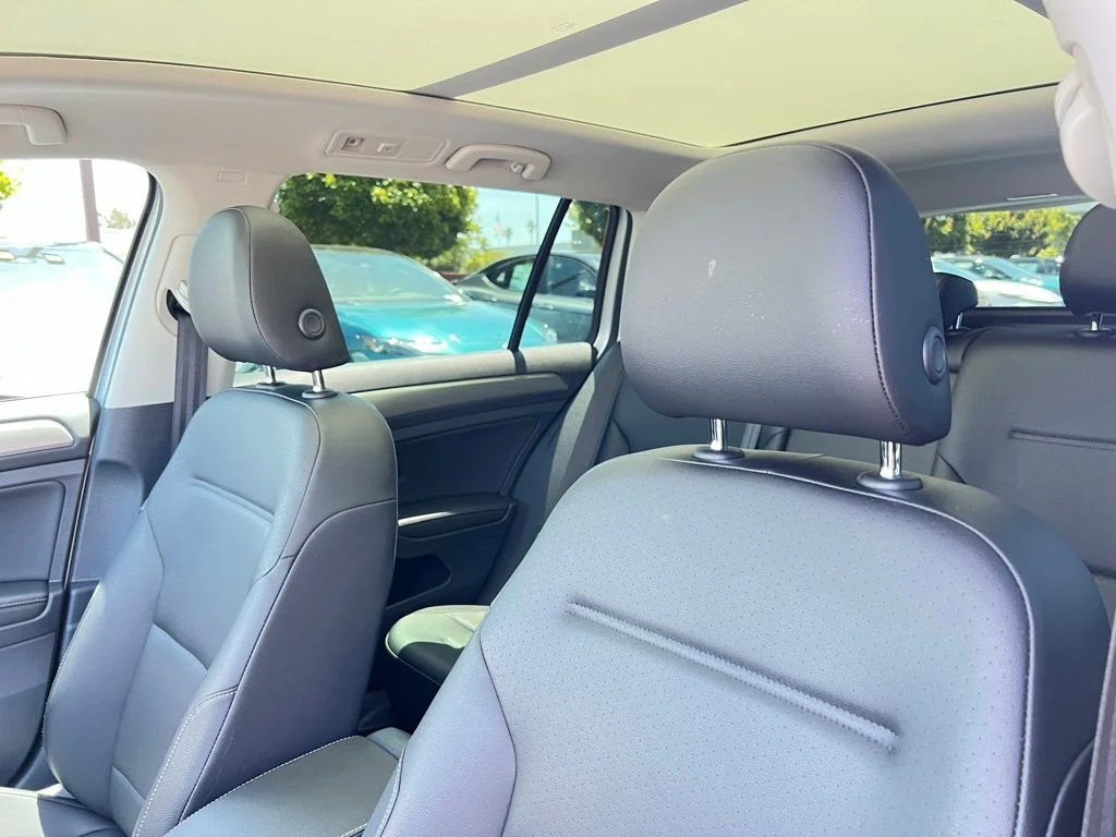 Used 2017 White Volkswagen S image 17