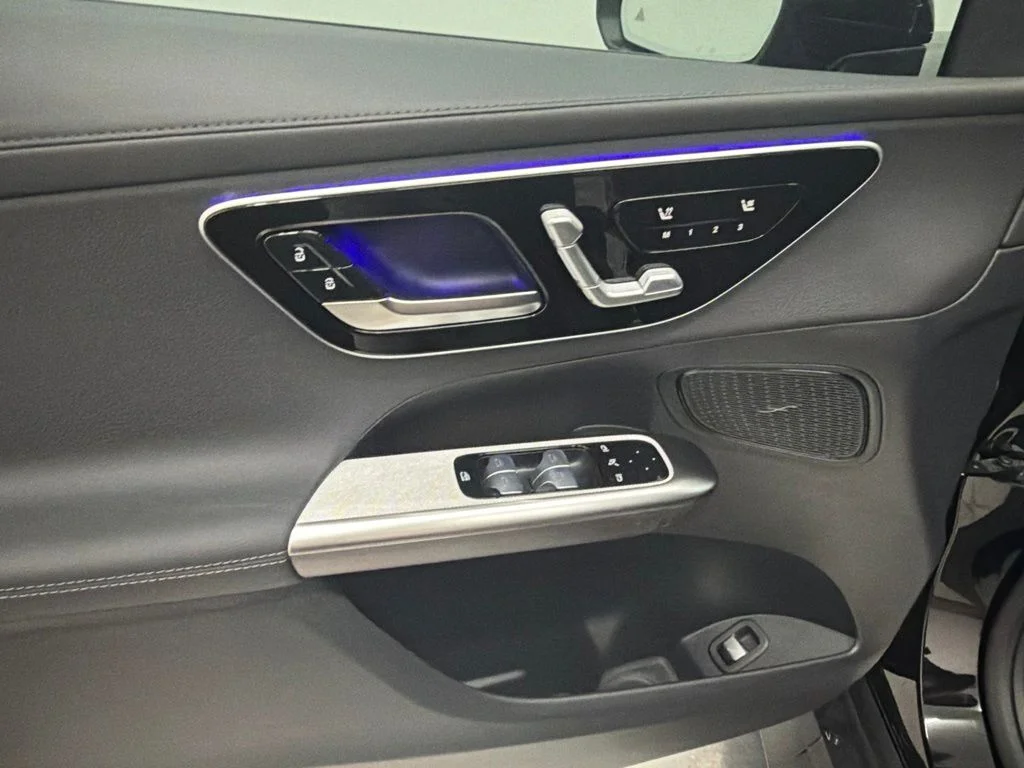 New 2026 Black Mercedes-Benz GLC 300 image 14