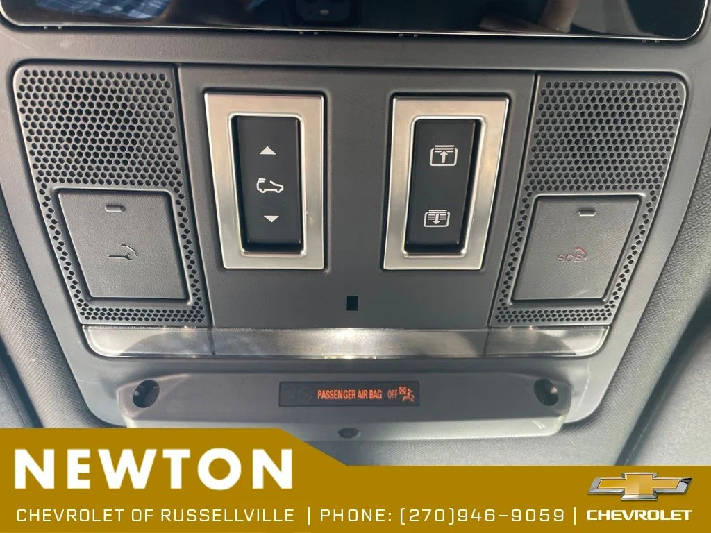 Used 2023 Black Land Rover SE image 20