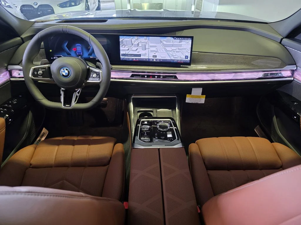New 2026 Tanzanite Blue II Metallic BMW 750e xDrive image 8
